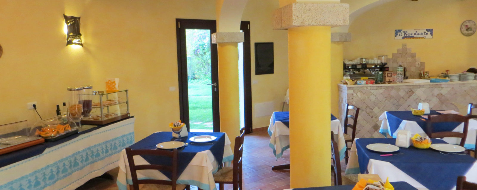 La sala delle colazioni dell'Hotel a San Teodoro Sardegna